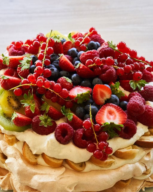 Meringue Cake with Gifflar